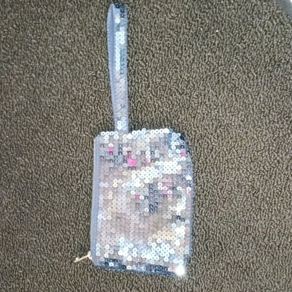 American Eagle wristlet - Picture 3 of 3